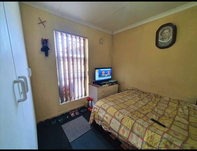 2 BEDROOM HOUSE FOR SALE IN RUYTERWACHT